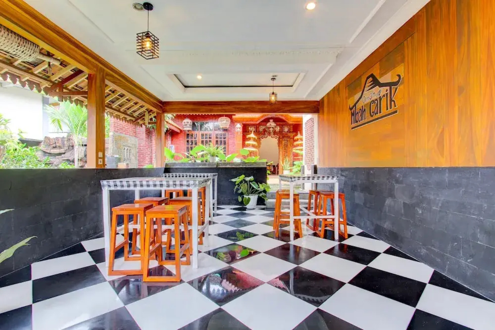 Hotel O Mbah Carik Homestay Syari'ah