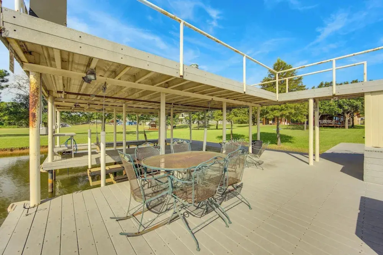 Rhodes Retreat w/ Dock on Cedar Creek Lake!