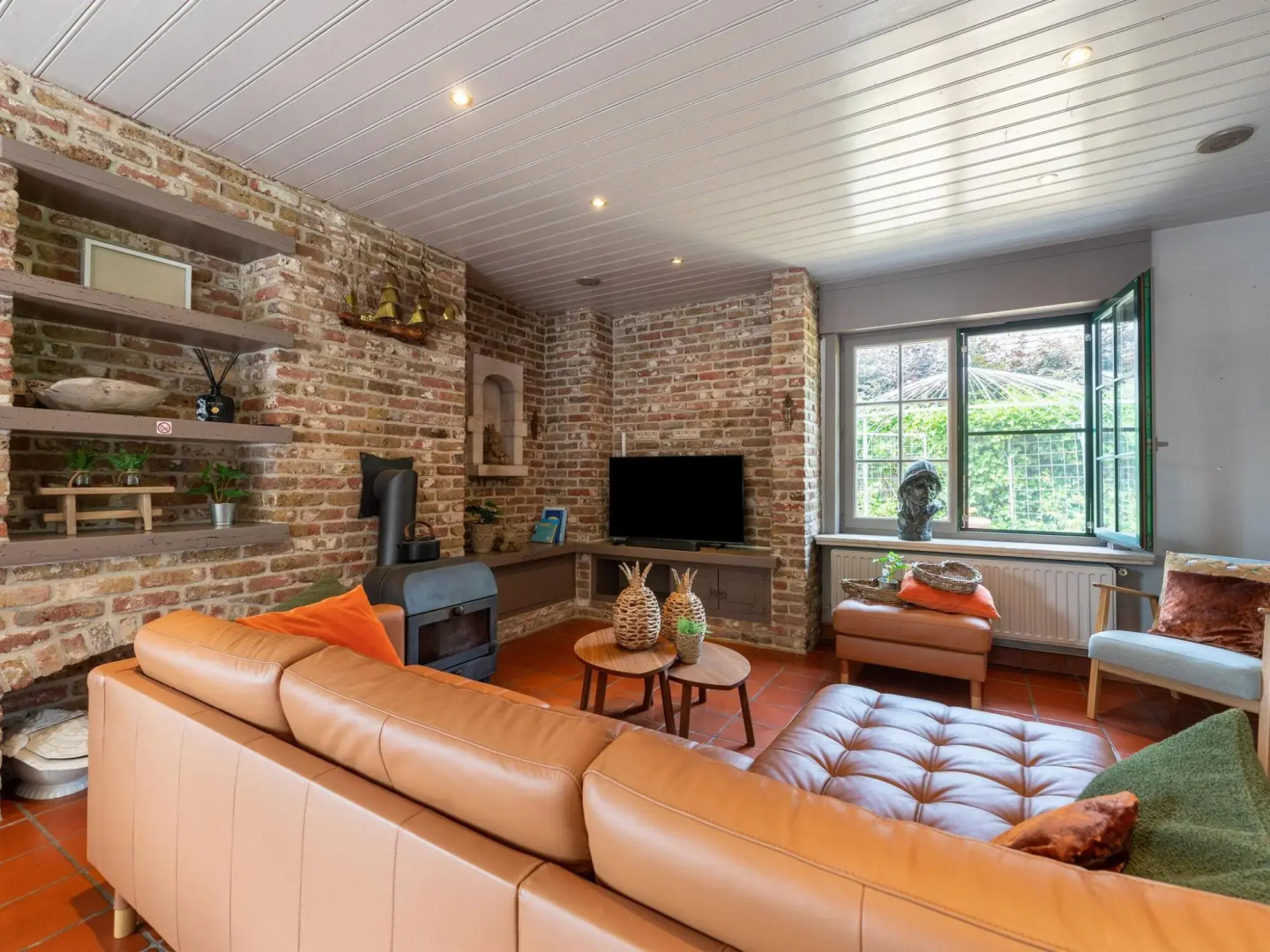 Restful Holiday Home in Koksijde With Hot Tub and Sauna