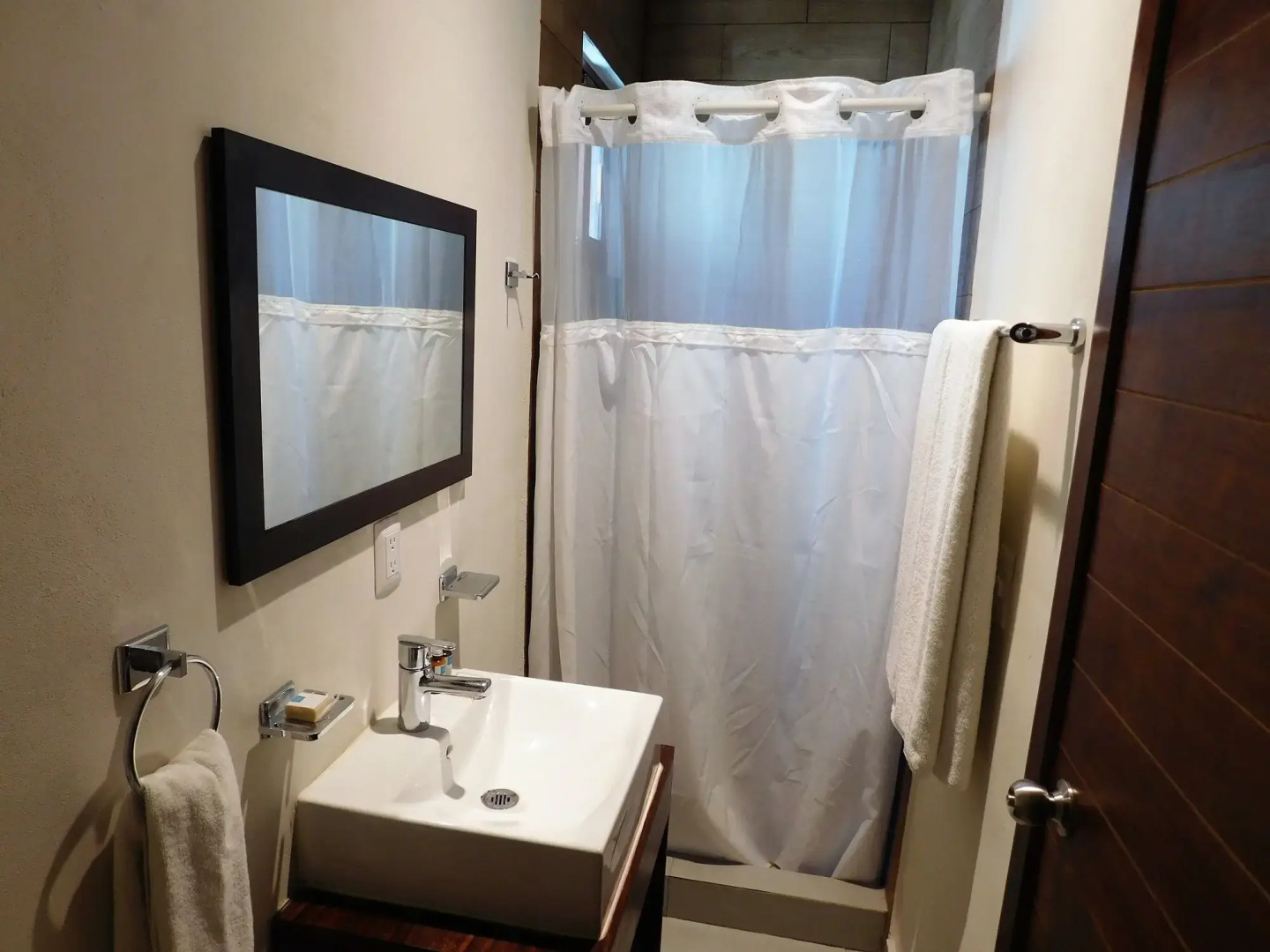 Aquastar Hotel & Apartments