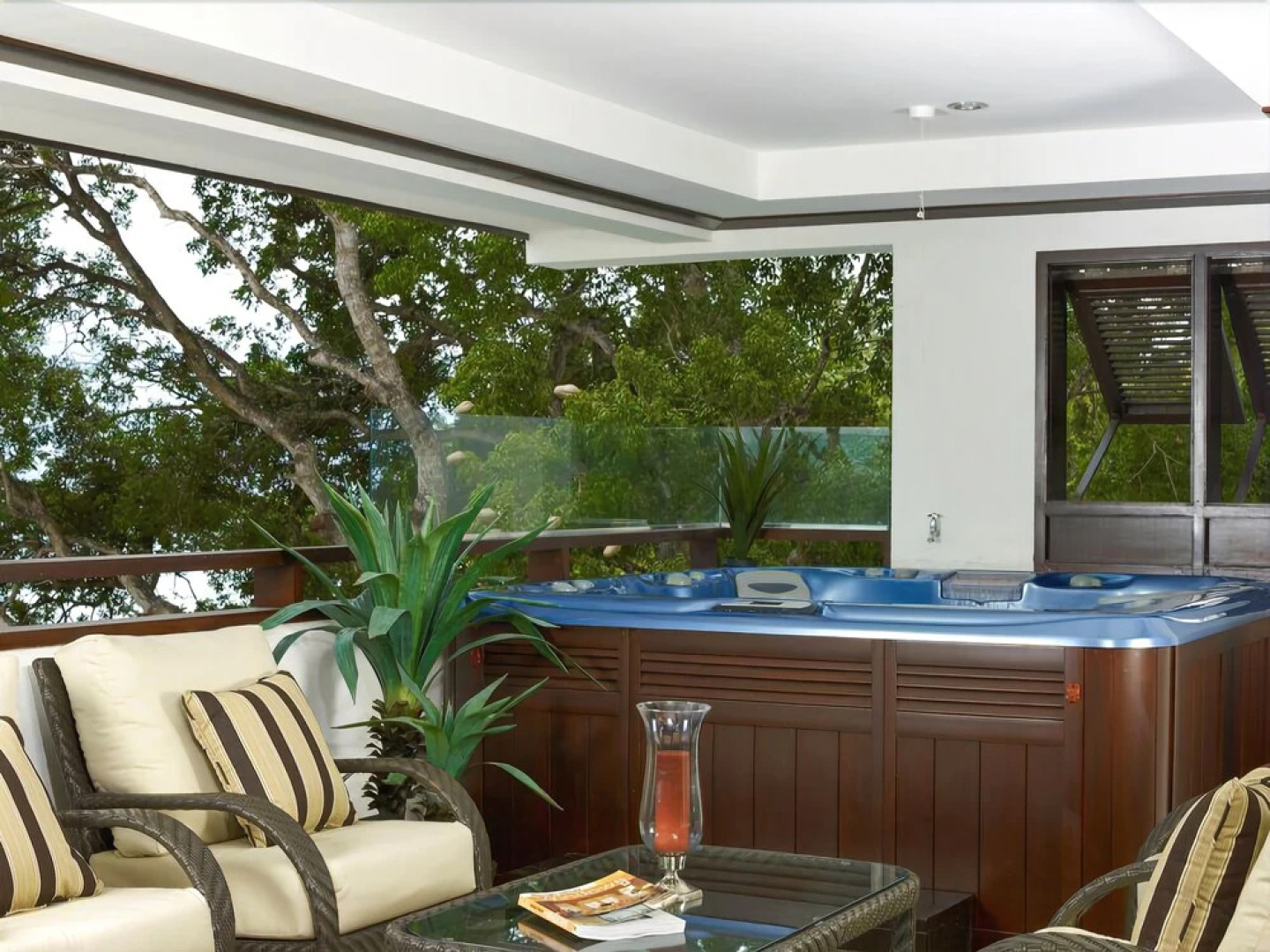 Coral Cove Beachfront Villas