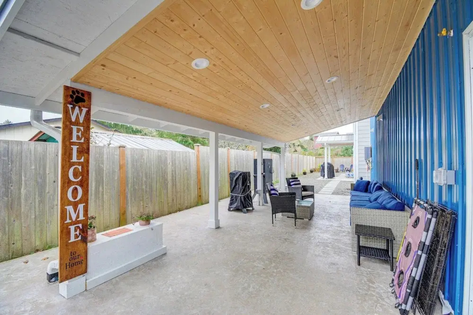 Westport Home w/ Hot Tub: 2 Blocks to Beach!