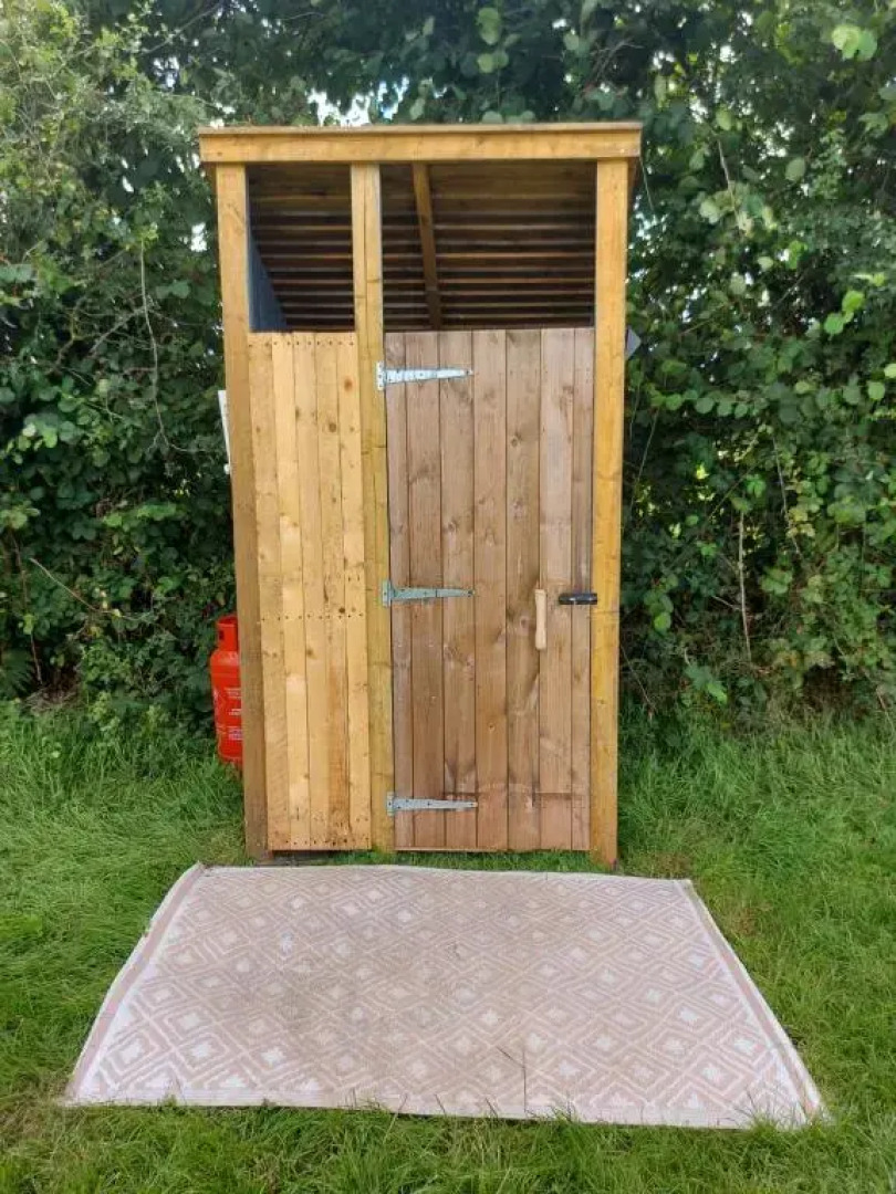 Hopgarden Glamping - Luxury 6m bell tent