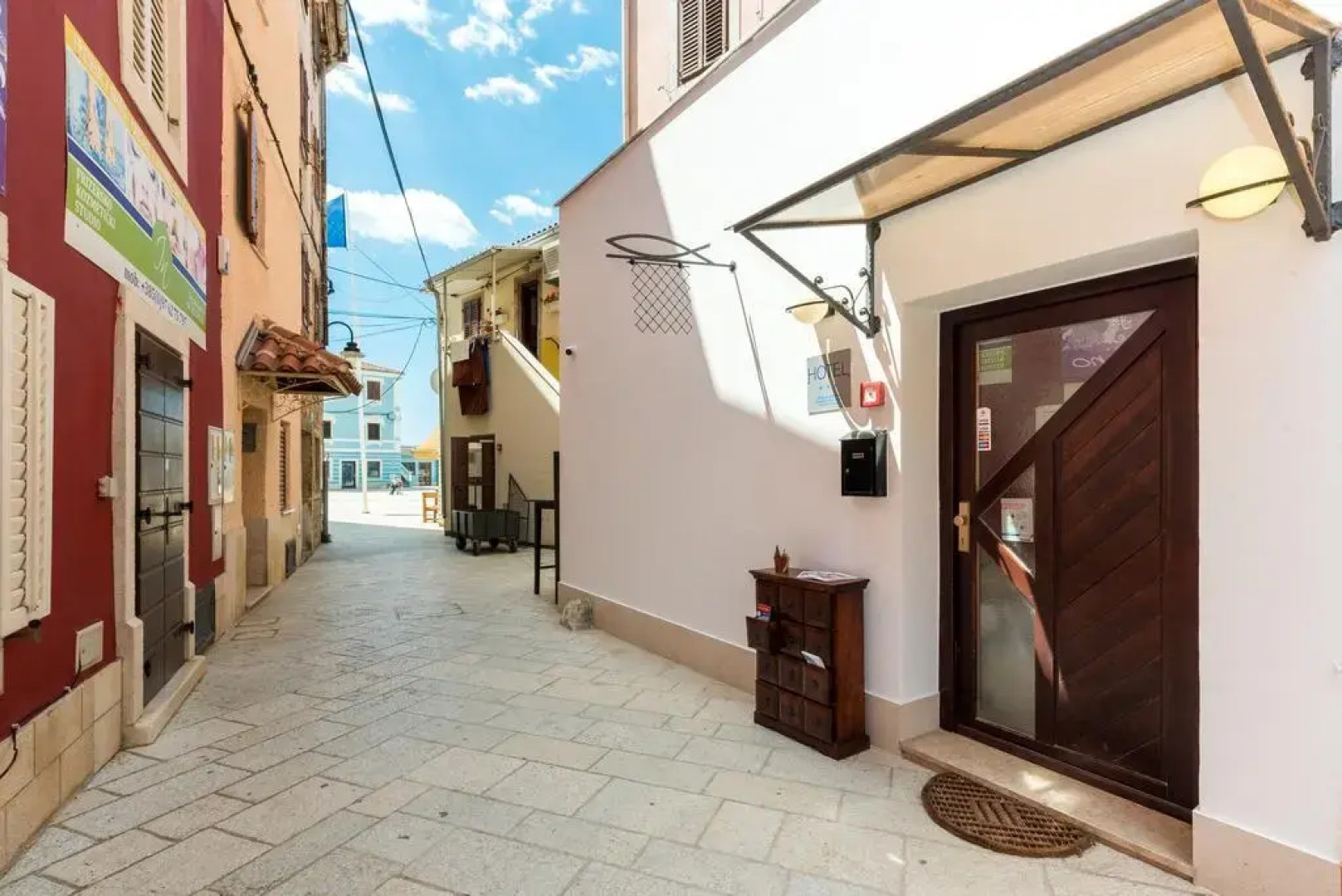 Marina Hotel - Restaurant