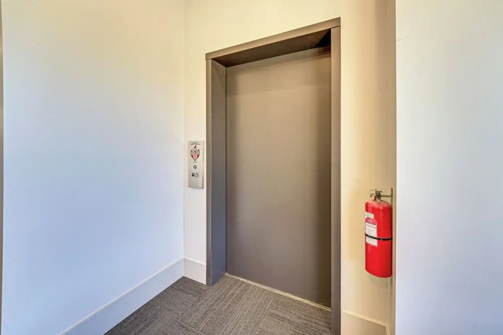 Downtown Grand Haven Condo - Walk to Boardwalk!