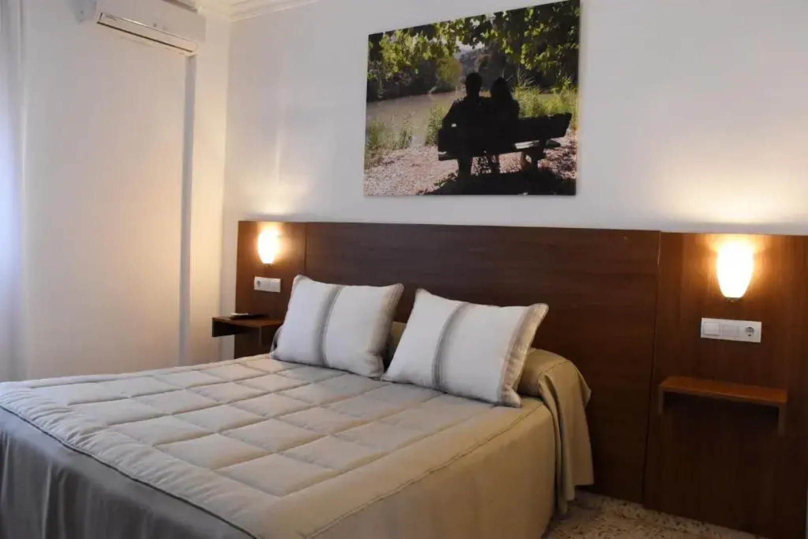 Hostal restaurante el cruce