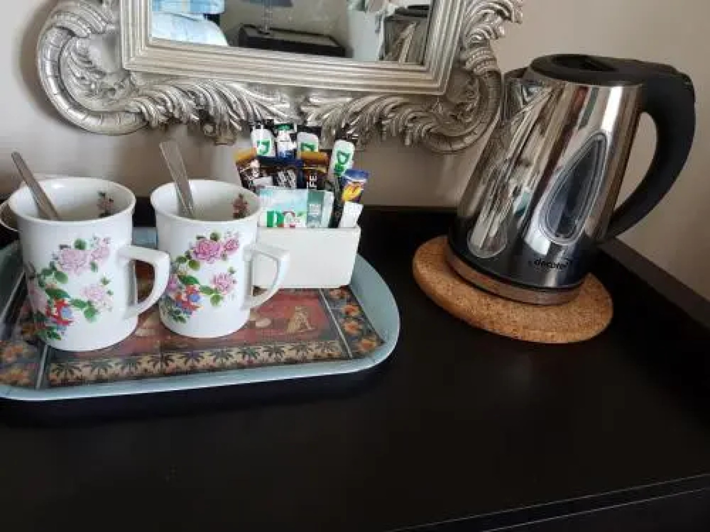 Chimneys Bed  Breakfast