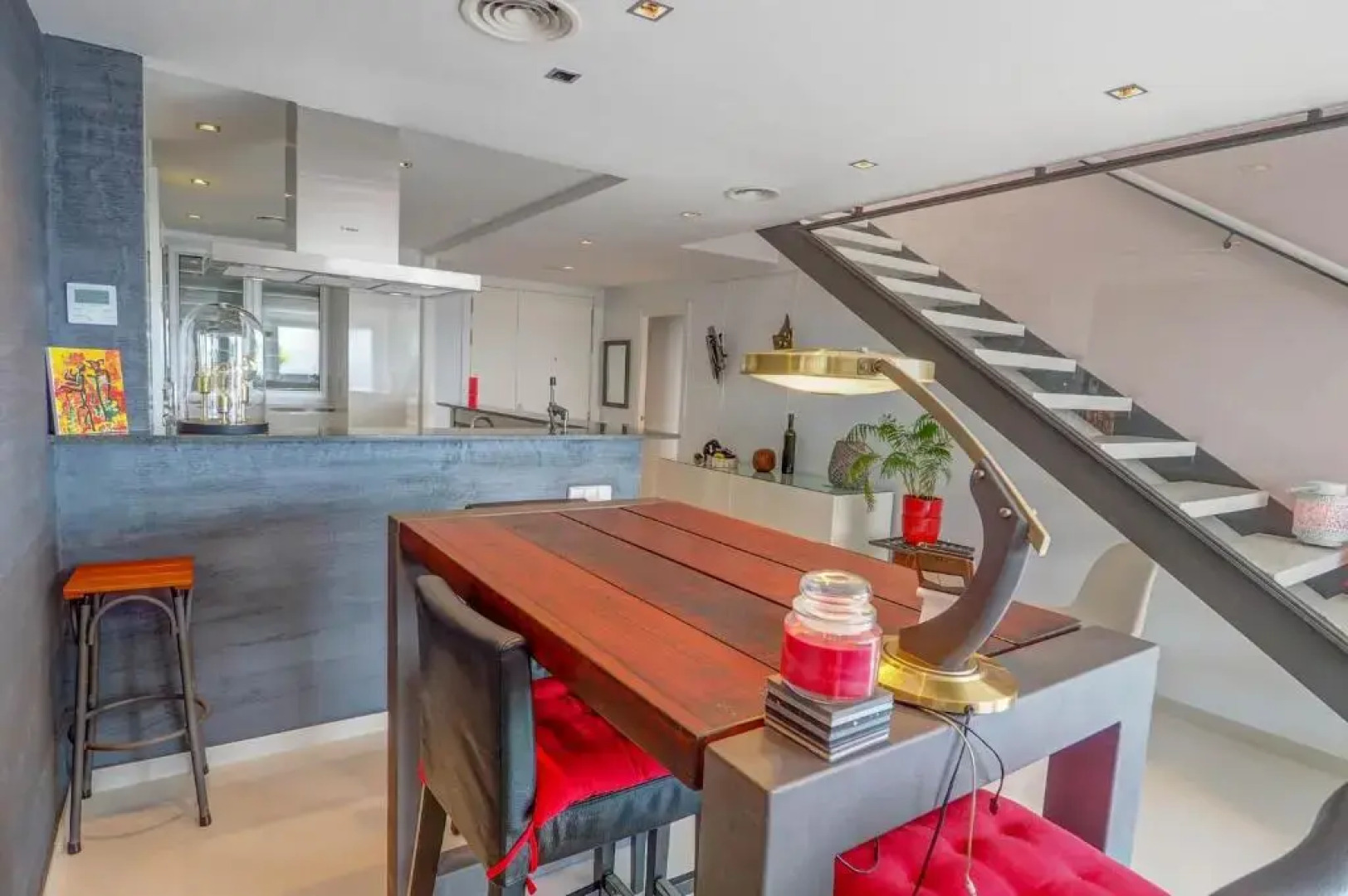 Elora Penthouse with Sea Views by Hello Homes Sitges