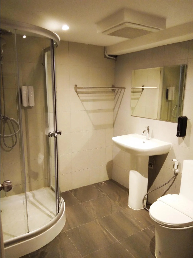 Sleep With Me Bangkok - BTS Phra Khanong