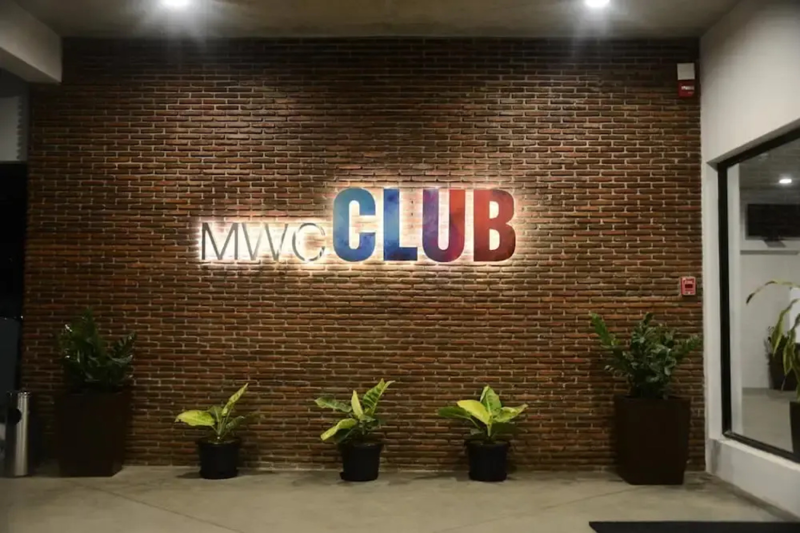 MWC Club by Downtown