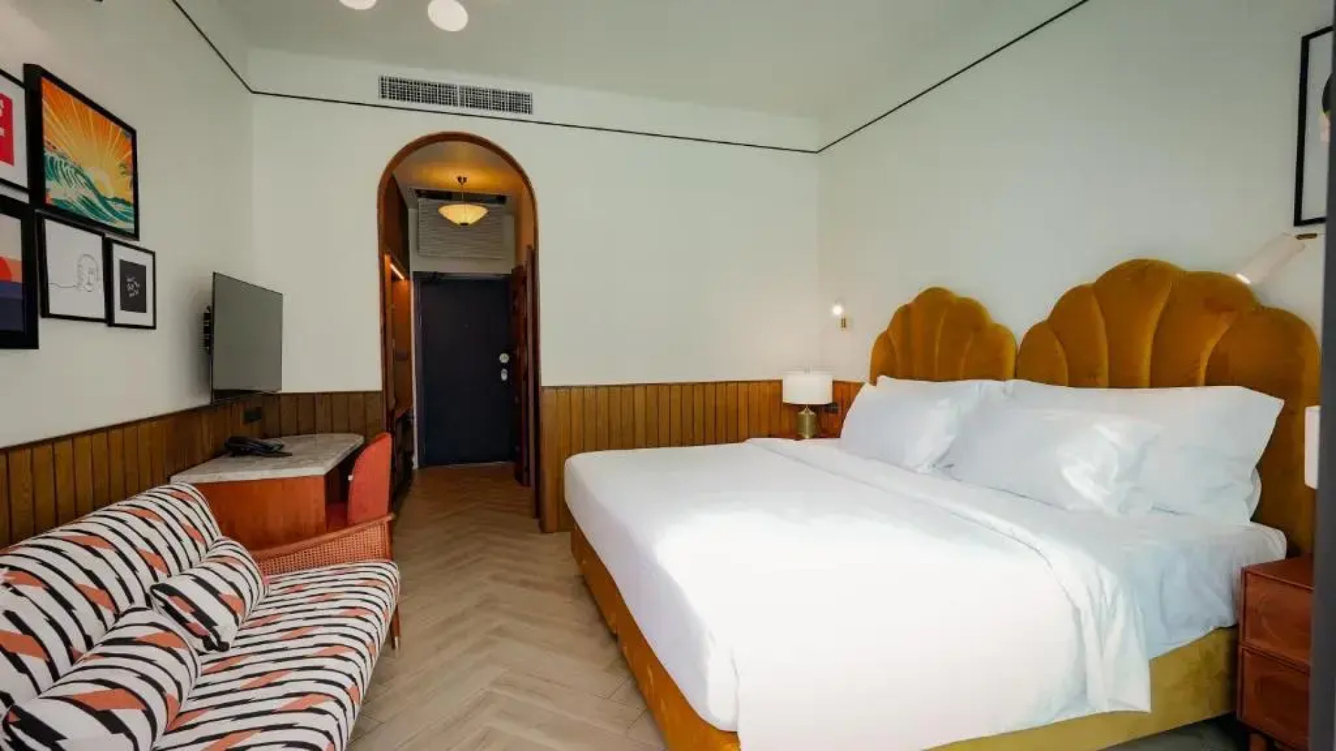 Sugar Marina POP, Kata Beach