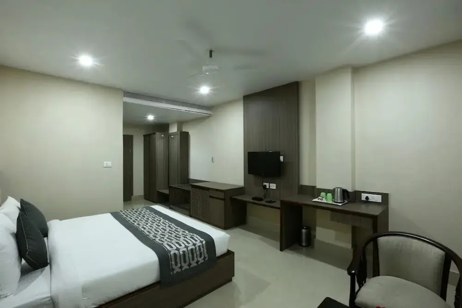 Hotel Jironi