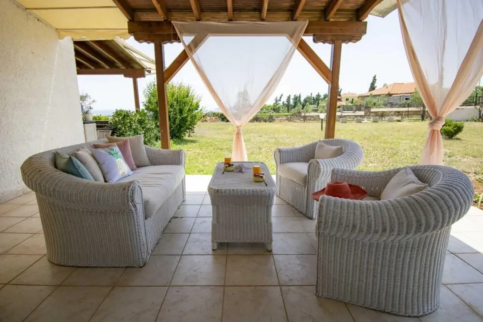 Aurora Sea View Maisonette by Travelpro Serv