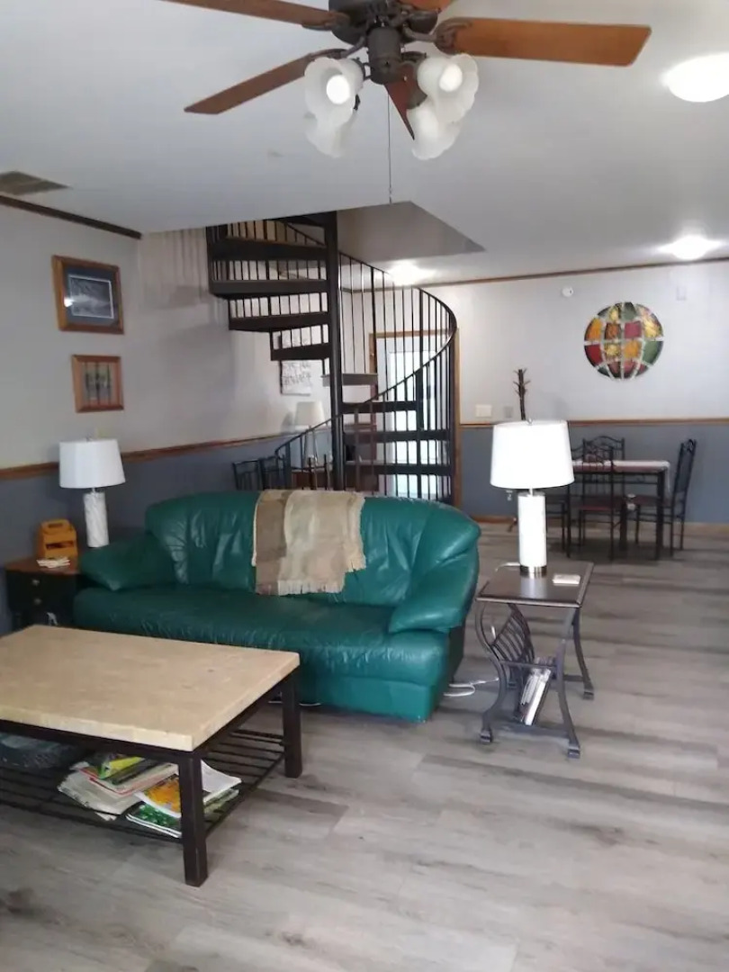 Mcmallard Vacation Lakefront 4 Bedroom Duplex