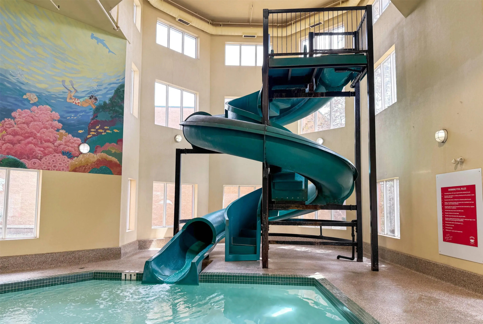 Super 8 by Wyndham Edmonton South