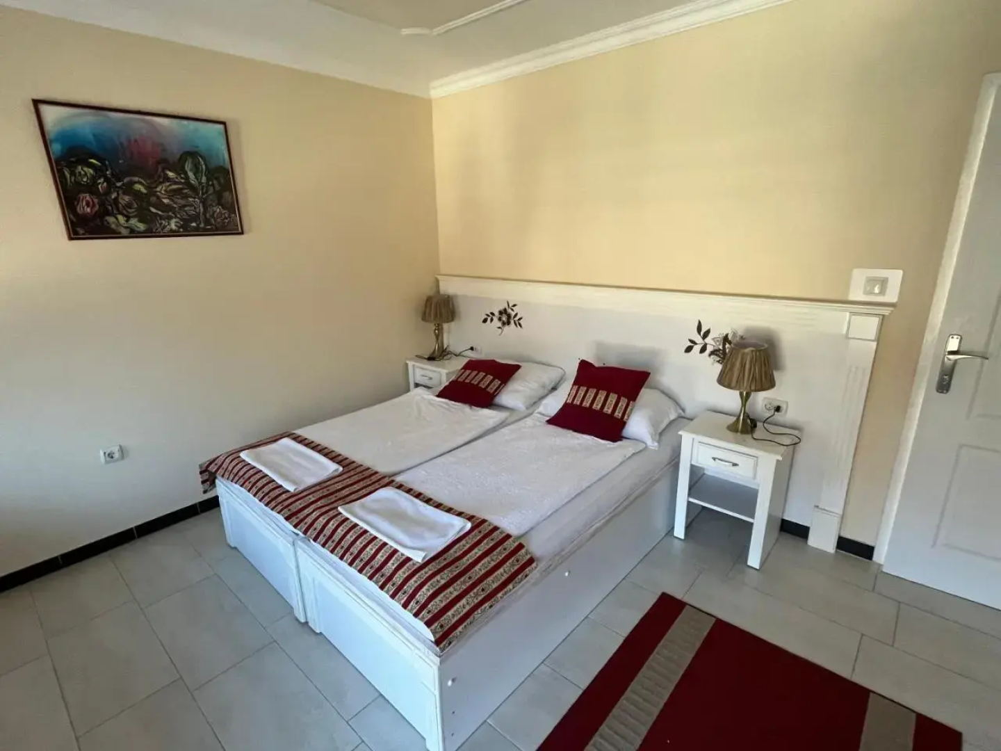 Rooms and Apartments Neron