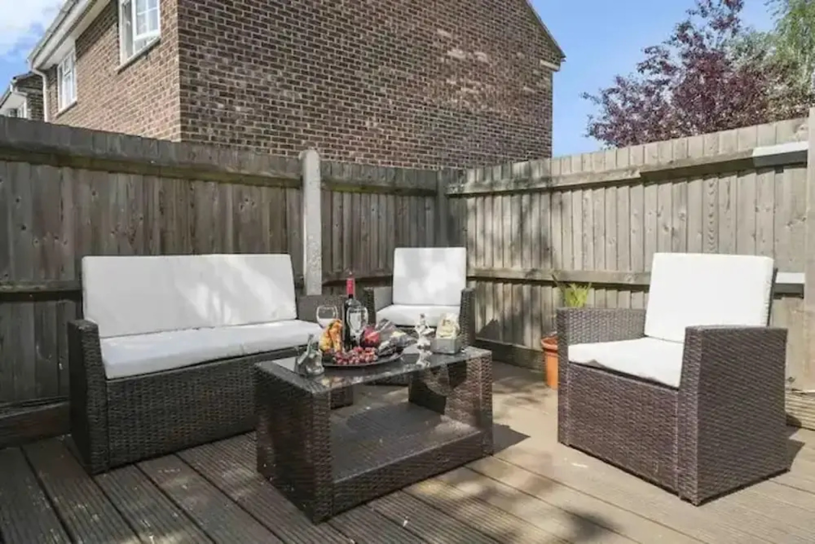 Tranquil Aylesford Retreat With 5 Bedrooms