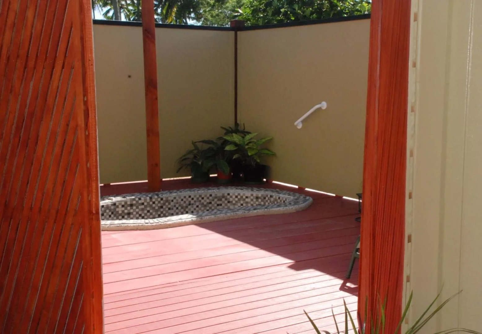 Take-A-Break Islander Beach