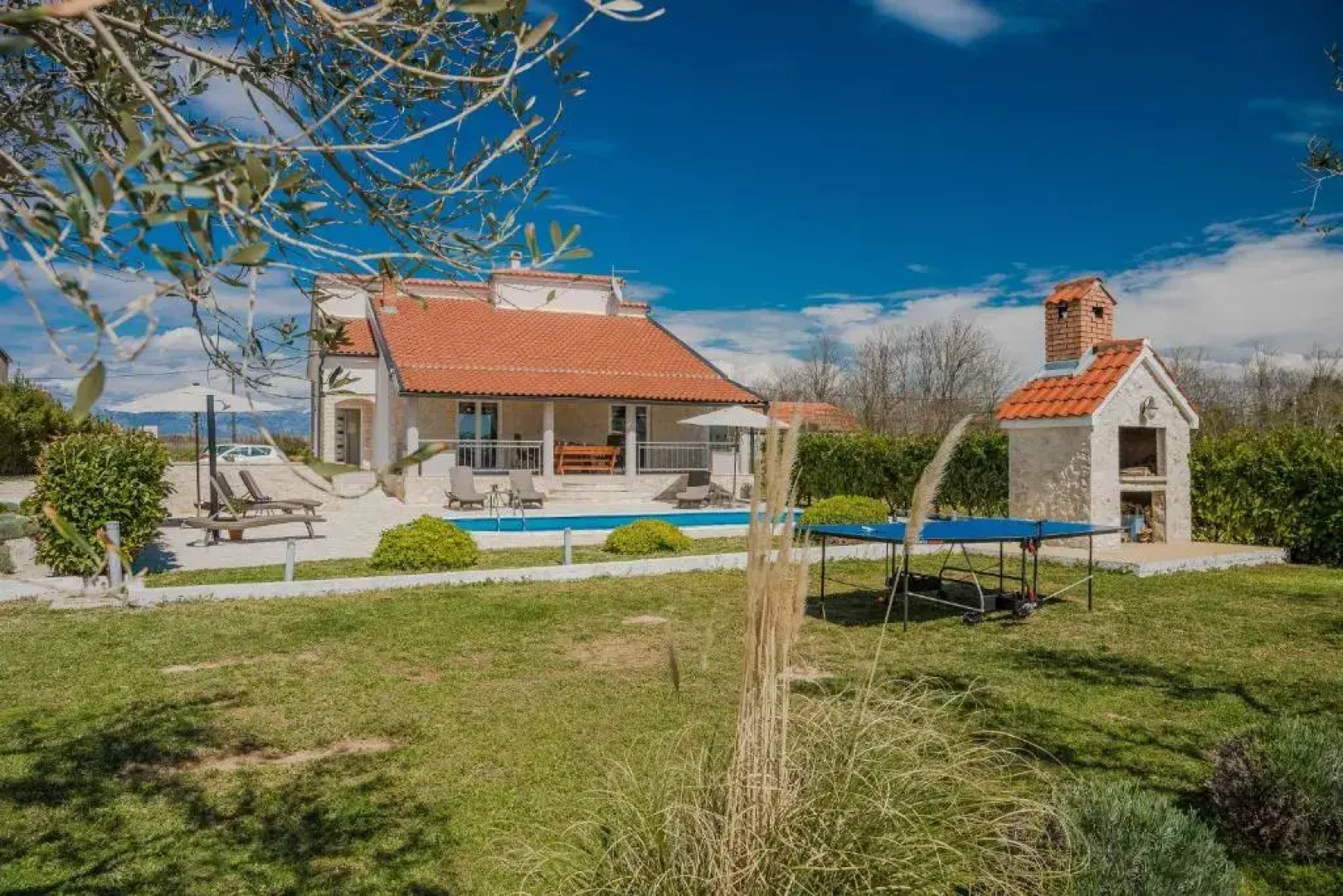 Holiday House Paula
