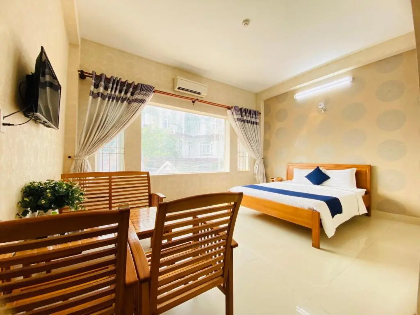 Joi Hospitality - Anthony