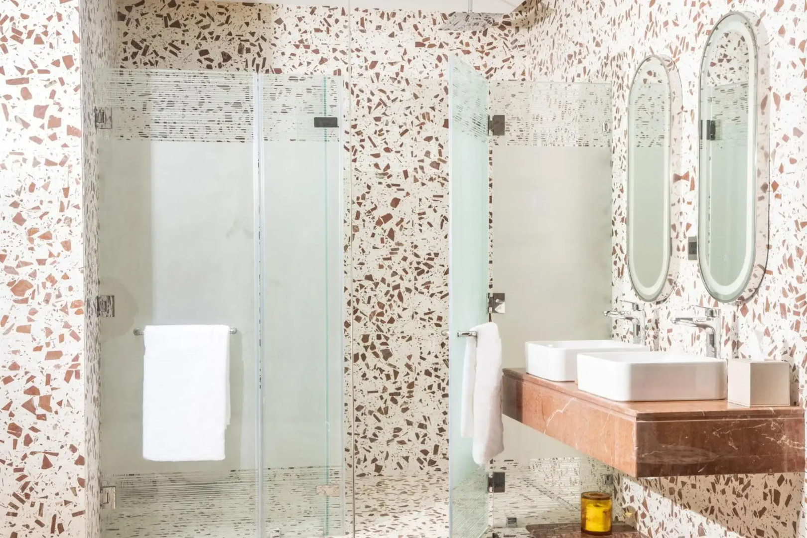 The House Hotel Al Khiran