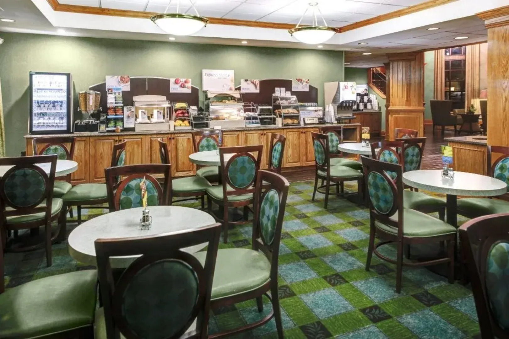 Holiday Inn Express & Suites Atlanta Buckhead by IHG