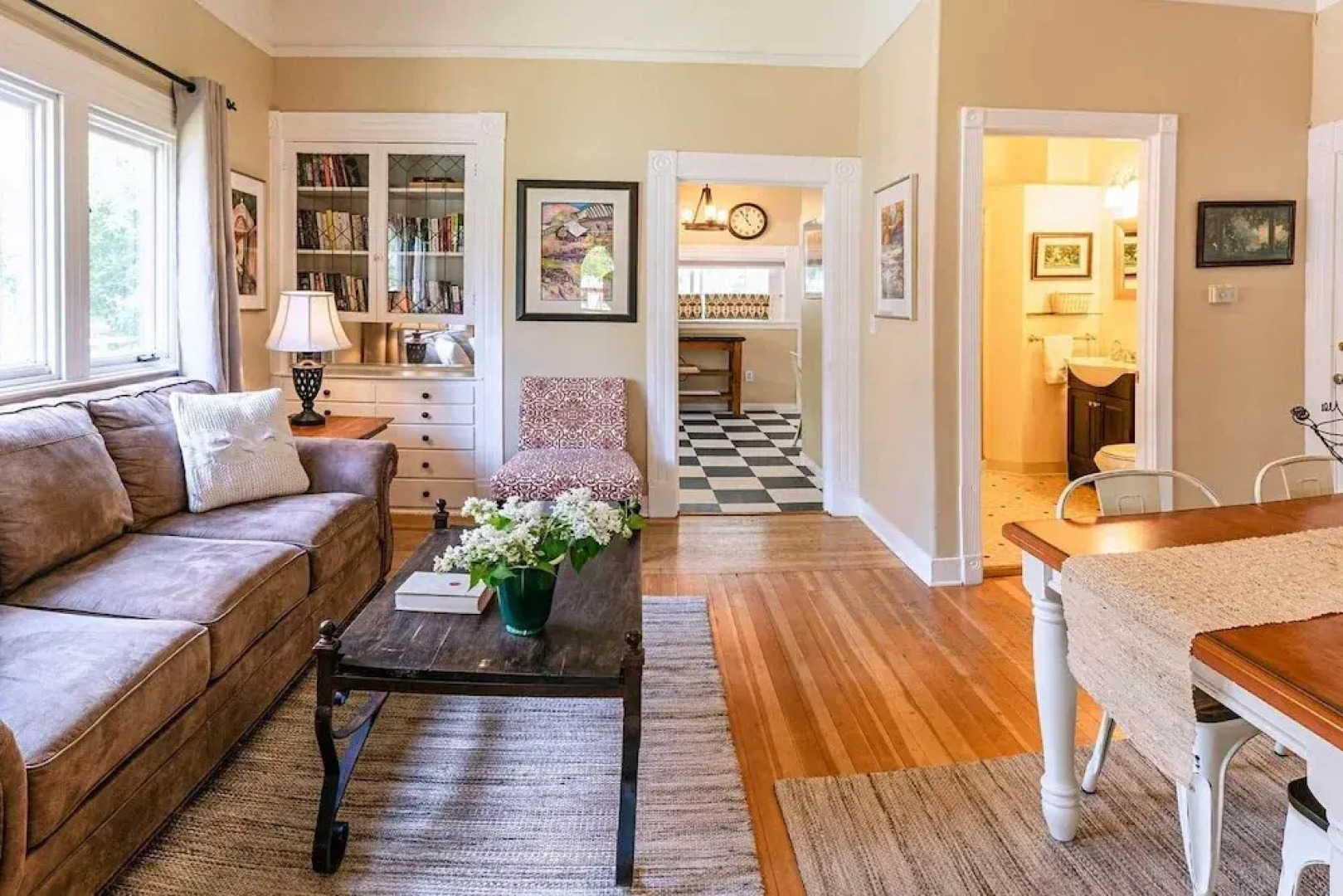 '1900' House and Cottage ~ Near OSF ~ Sleeps 10