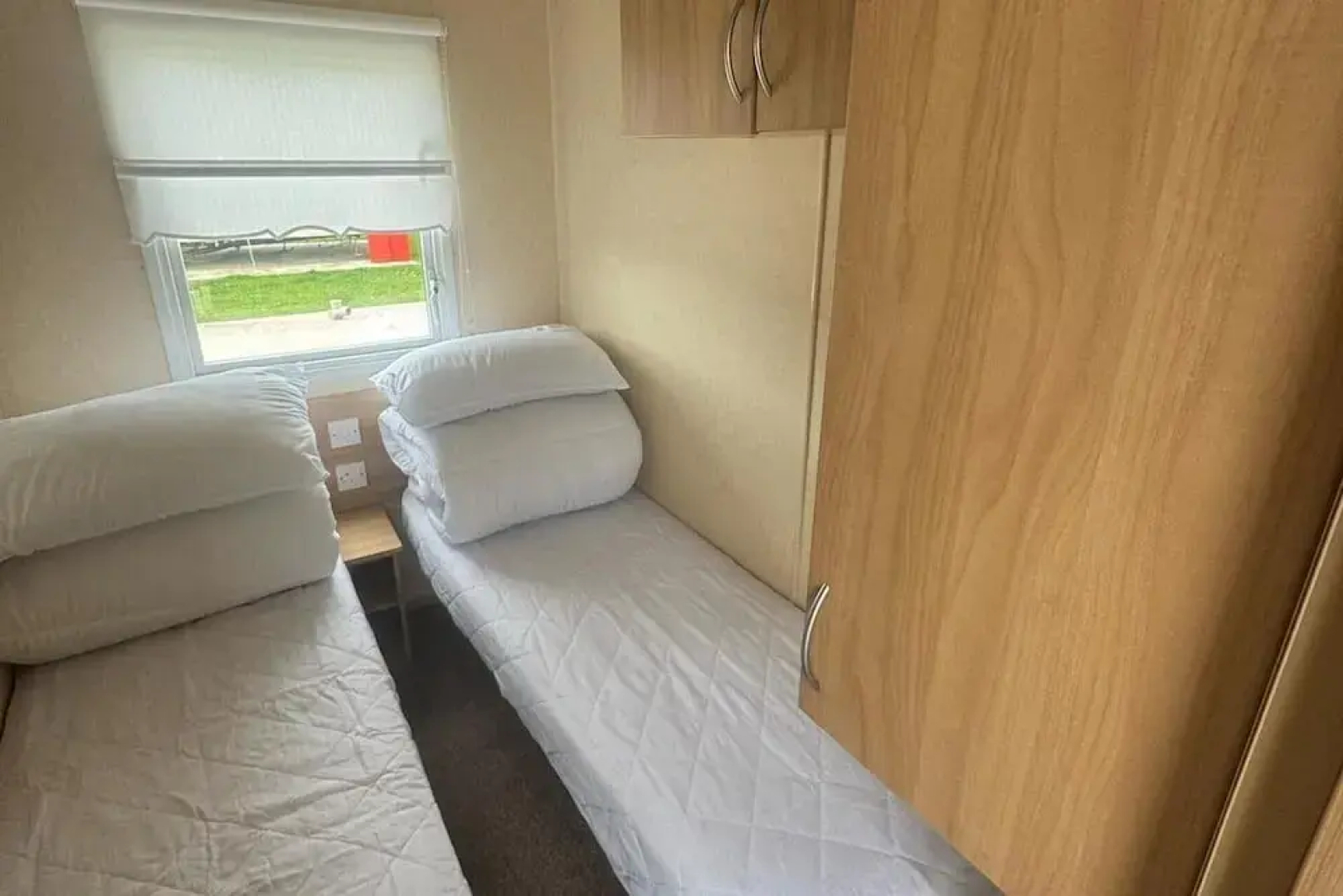 3 Bed Caravan - Sleeps 8 - Pets - Parking