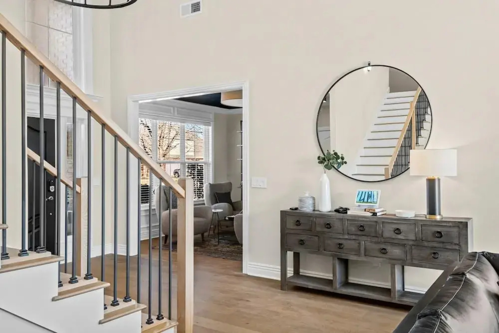 Apollo House - Amazing Location in Rogers, AR - Sleeps 11!