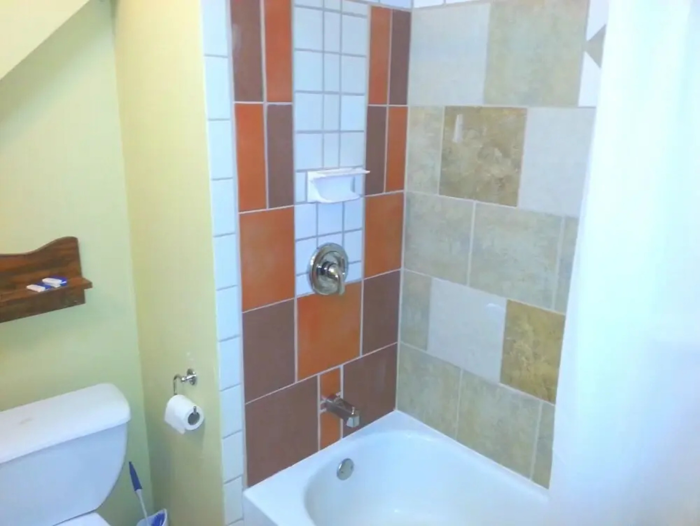 8 bedroom Shamrock Beach Cottage