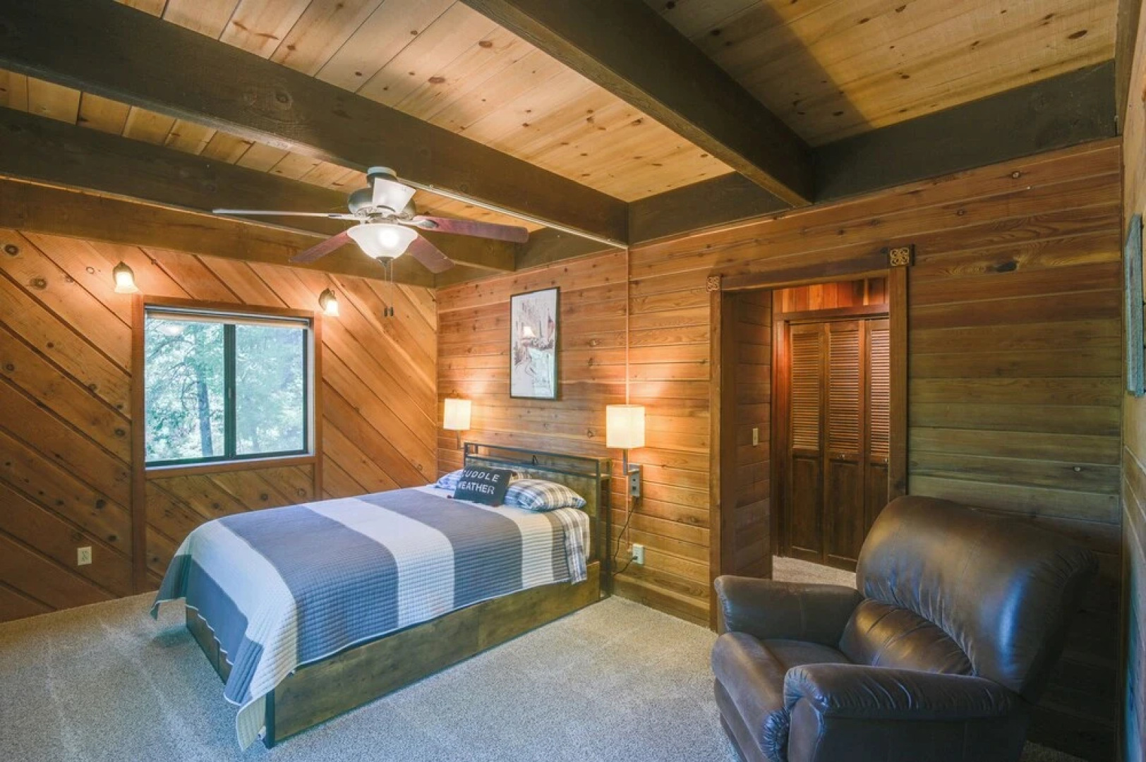 Welcoming Cole Ridge Chalet in Kelseyville!