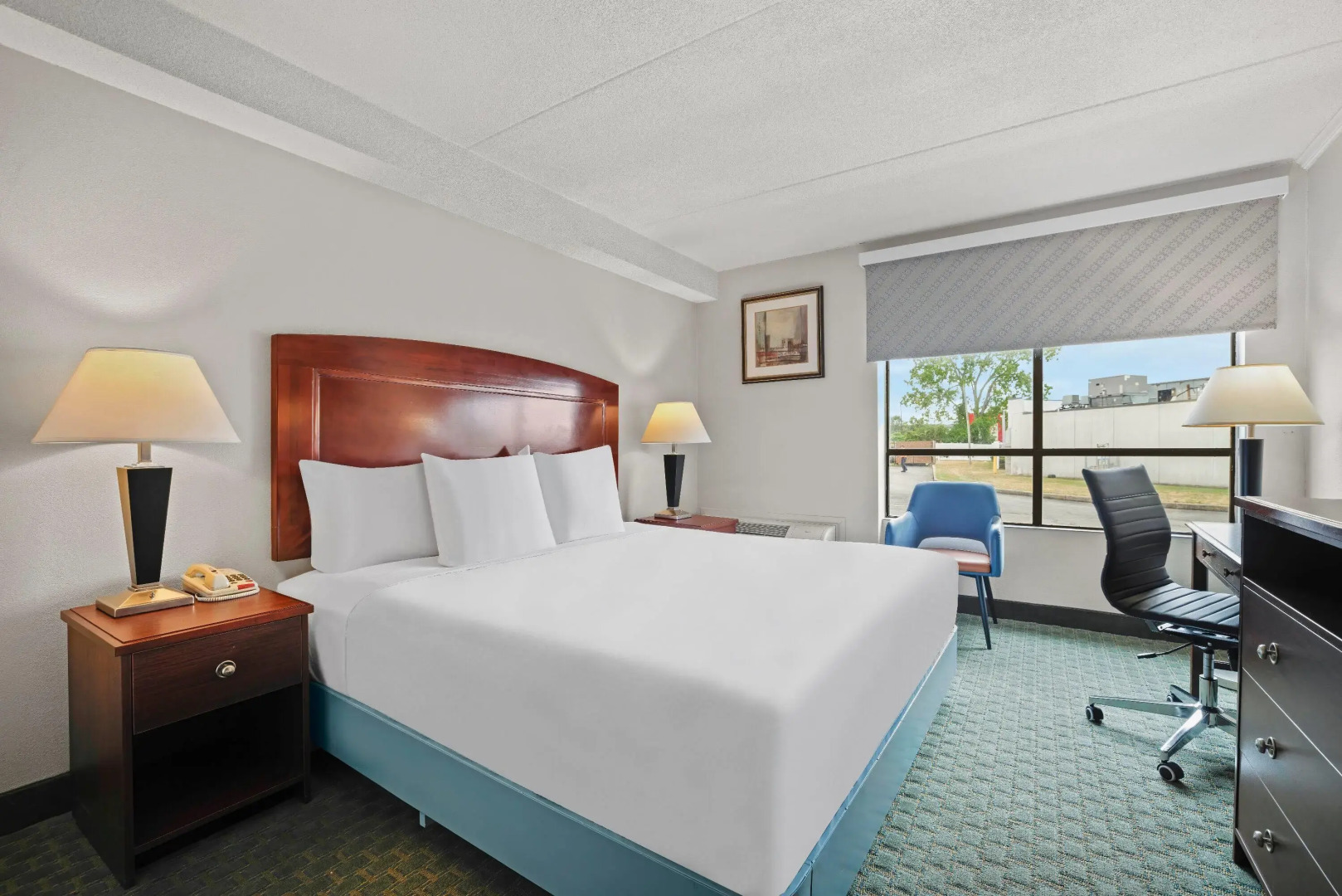 Days Inn by Wyndham Utica