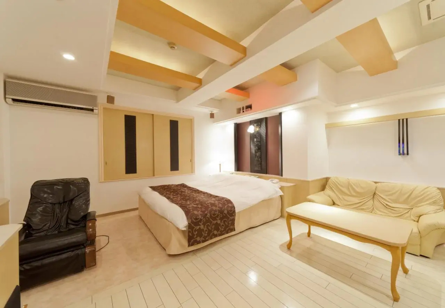 Hotel Fine Garden Himeji - Adults Only