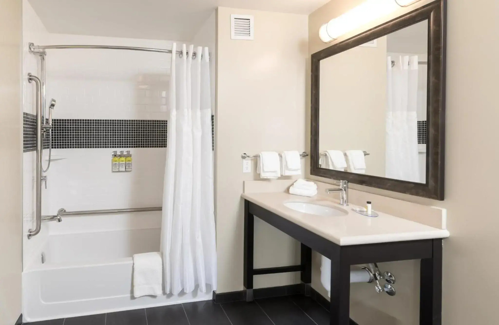 Staybridge Suites Saskatoon - University by IHG