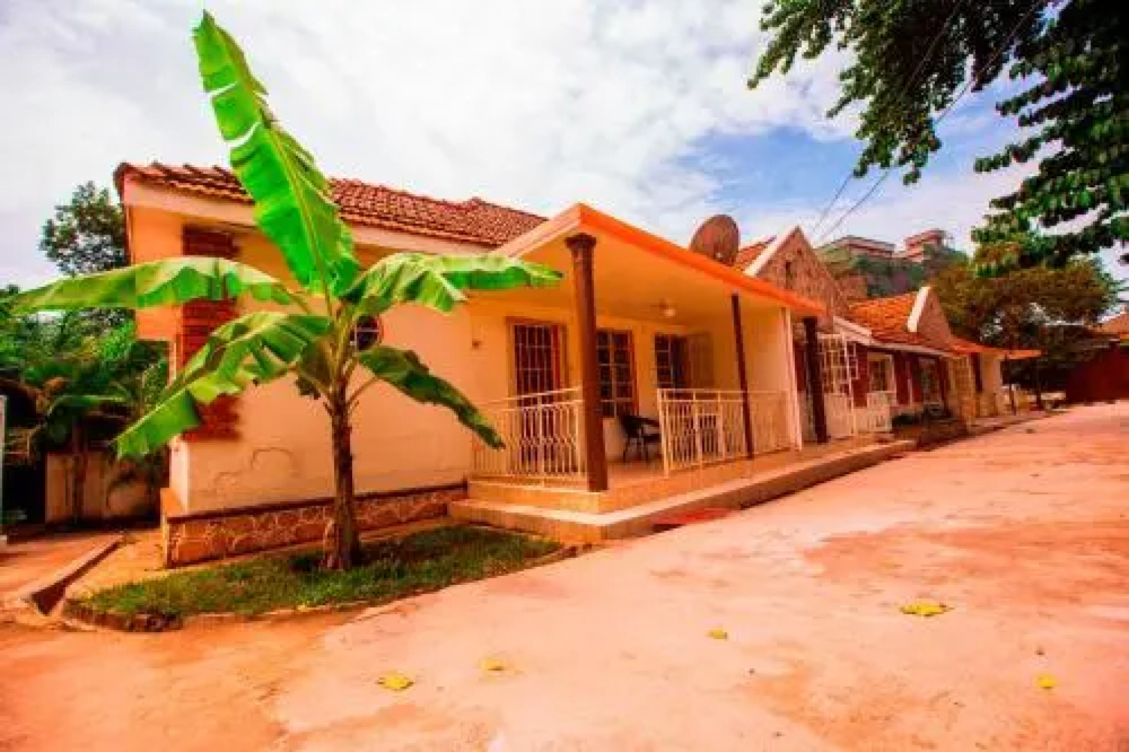 Acacia Hotel and Apartment