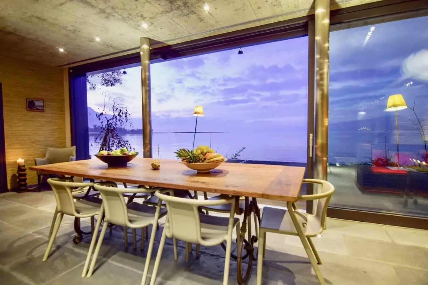 NEW 3BD Luxury Villa on the Geneva Lake