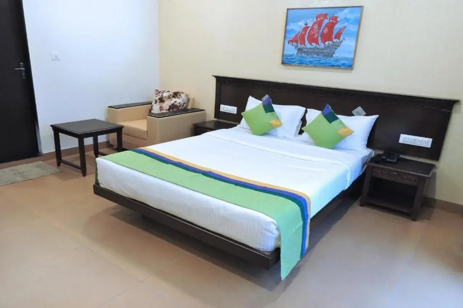 Treebo Premium Dona Eliza, 700 metres from Calangute Beach