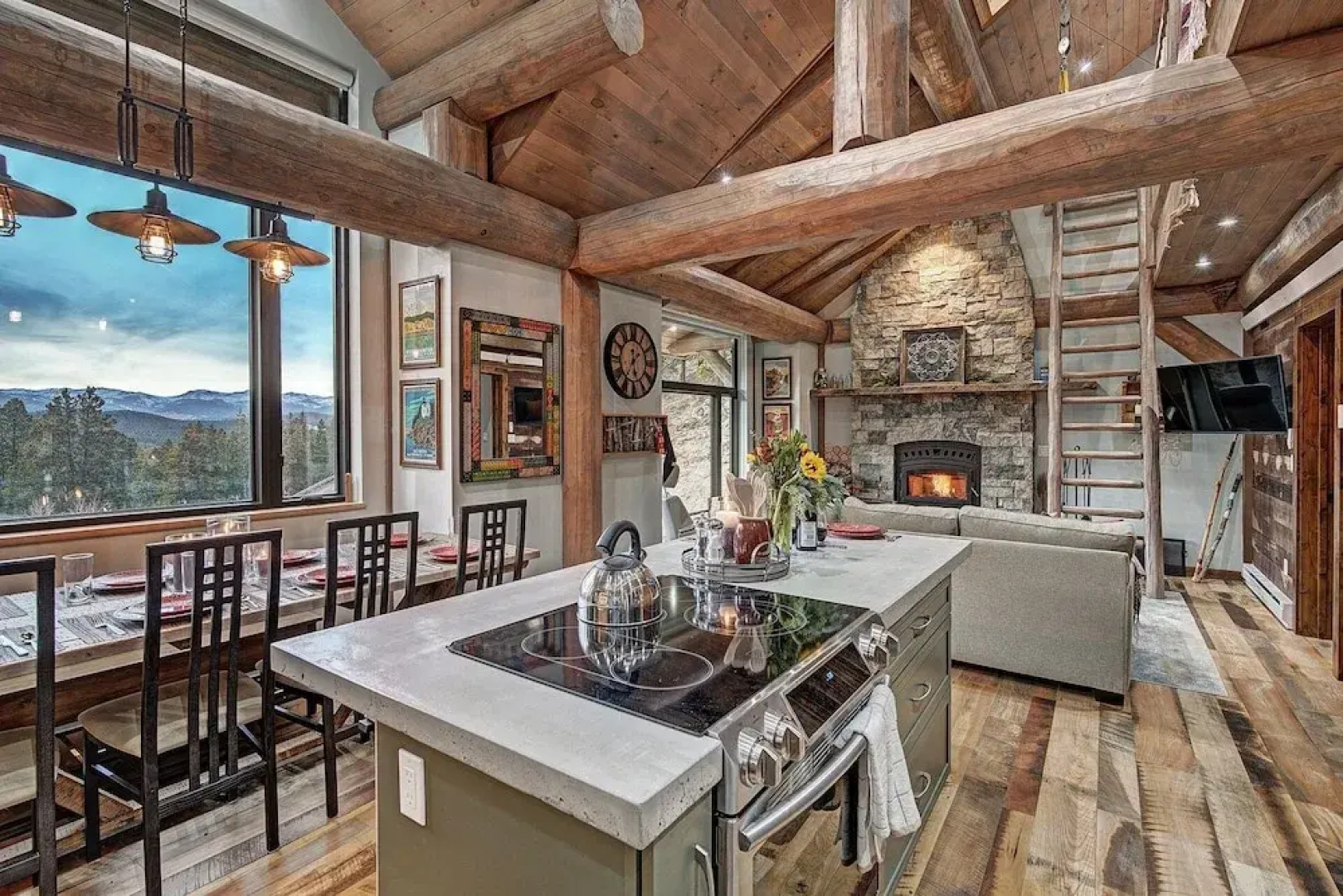 Skyrun 2 Bedroom Cabin by RedAwning