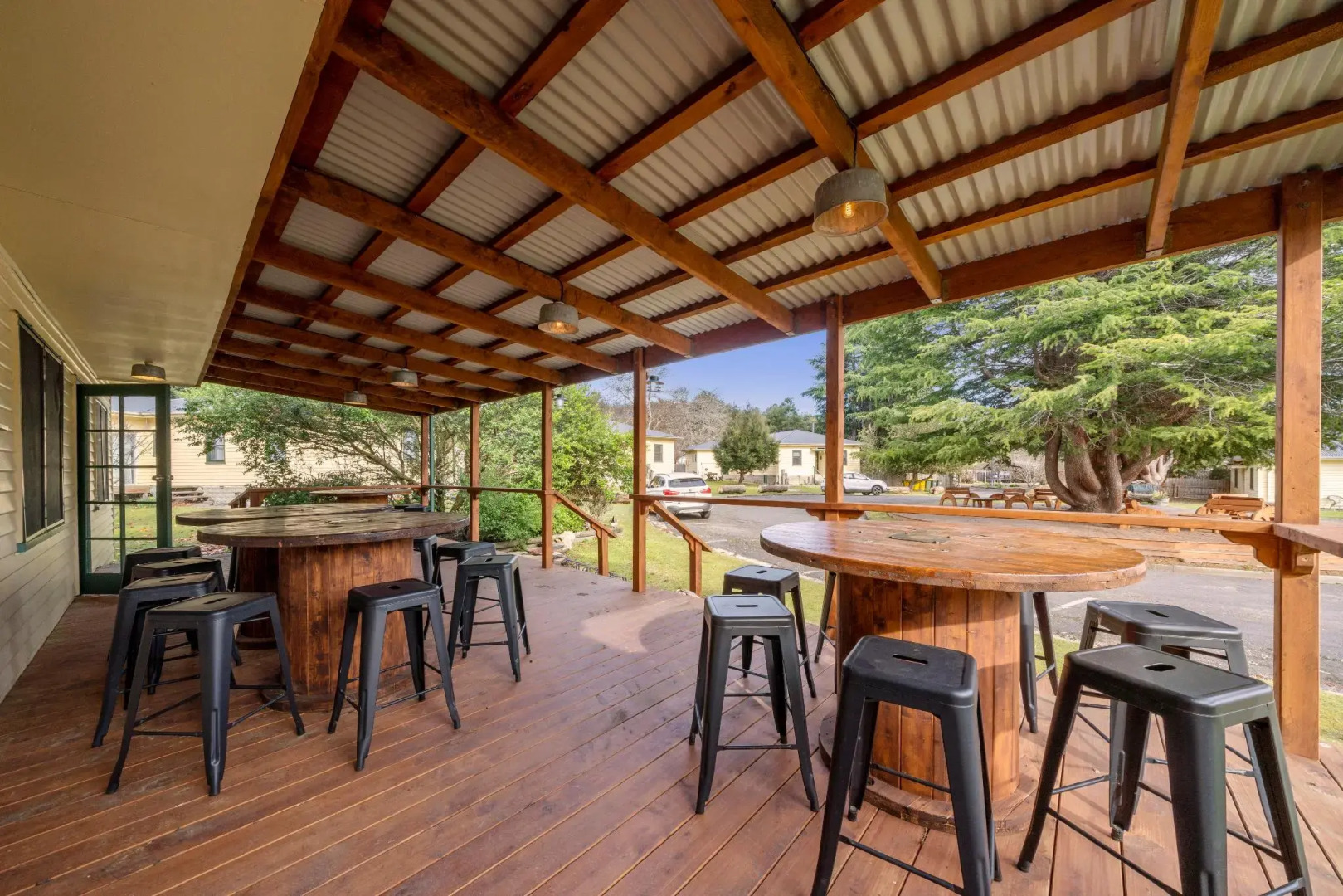 Giants Table and Cottages