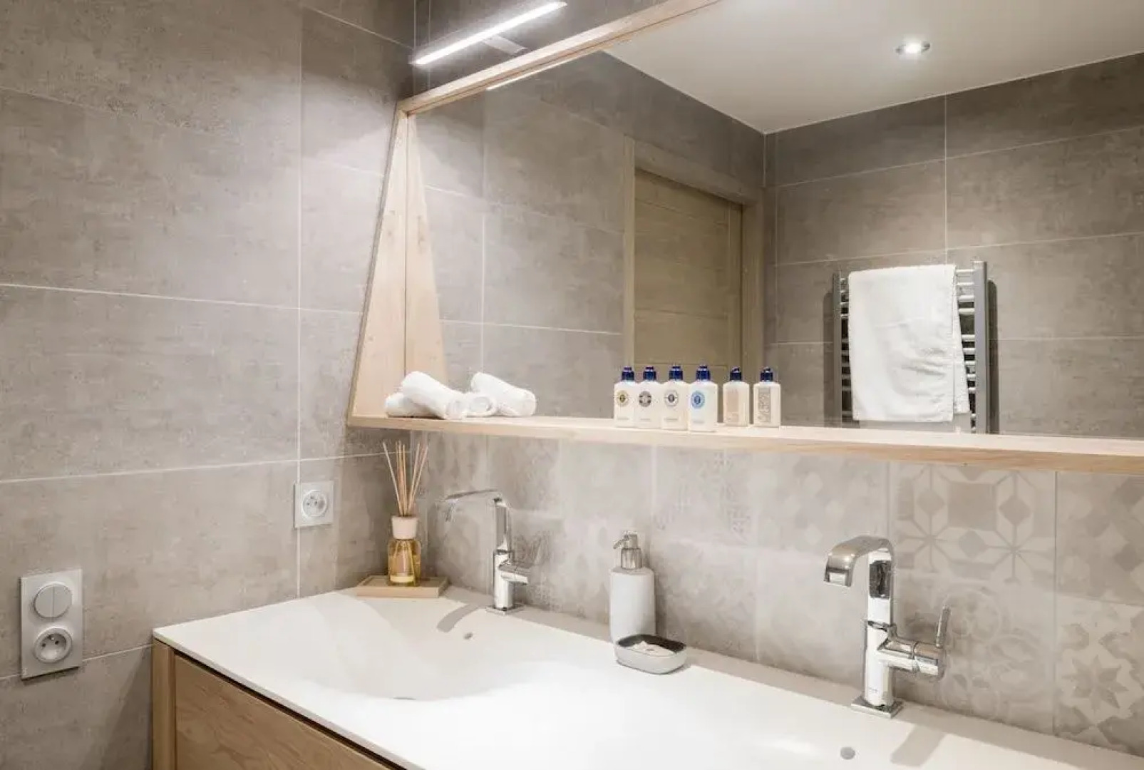 Mammoth Lodge Apartment T2 Cabin D04