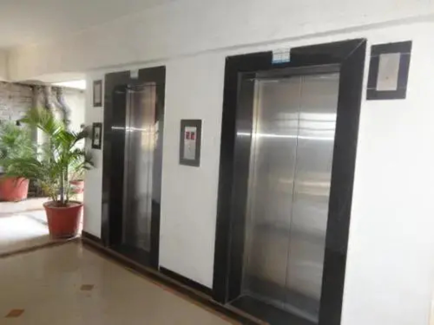 Cosmos Luxury Service Apartment