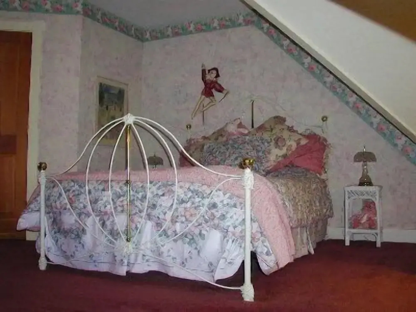 Robins Nest Bed & Breakfast