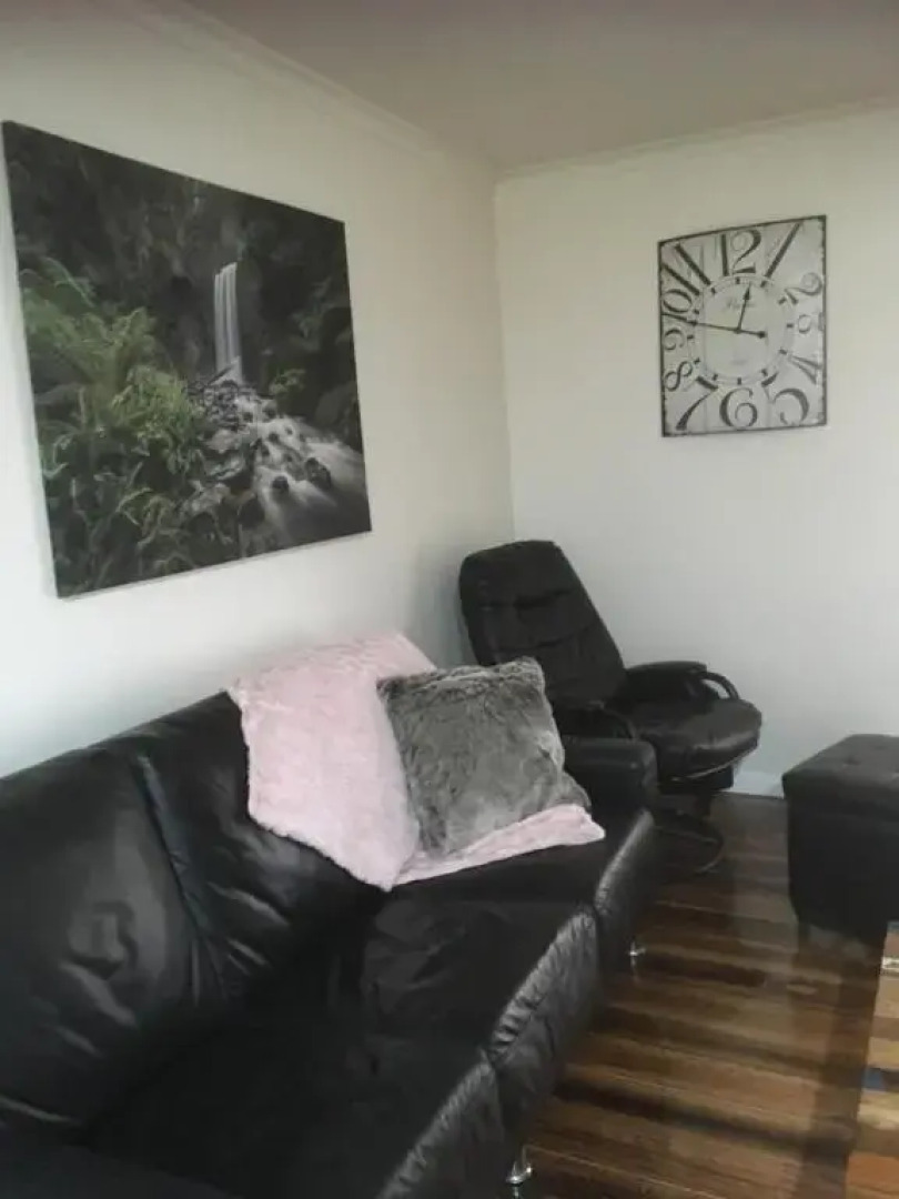 3ree Spacious & charming Apartment