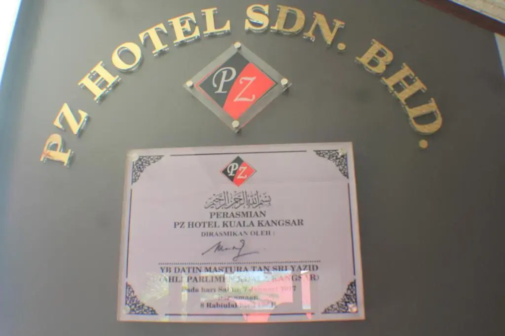 Pz Hotel