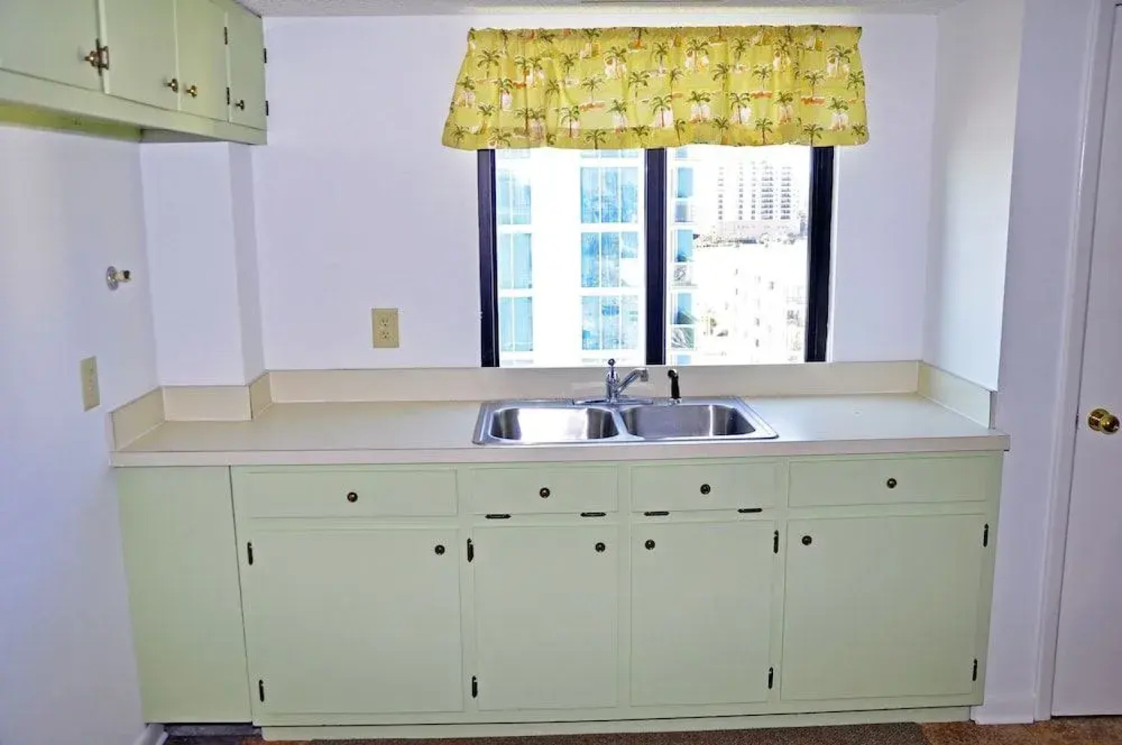 Springs Towers Unit 1006