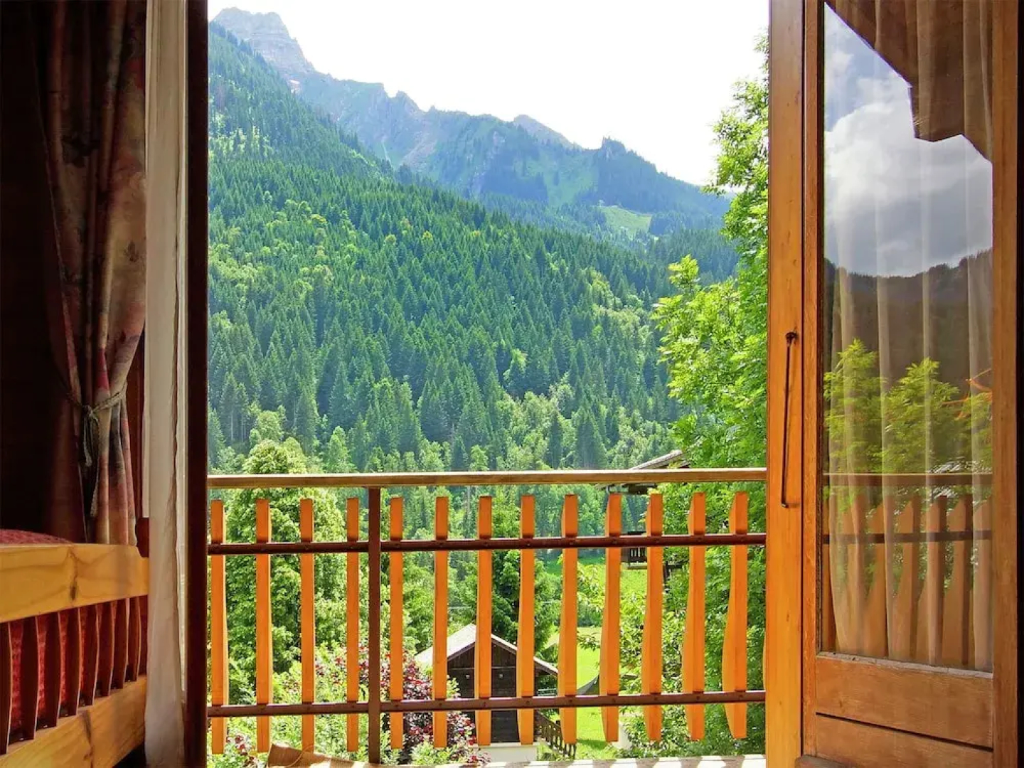 Exclusive Chalet in La Chapelle-d'Abondance with Mountain View