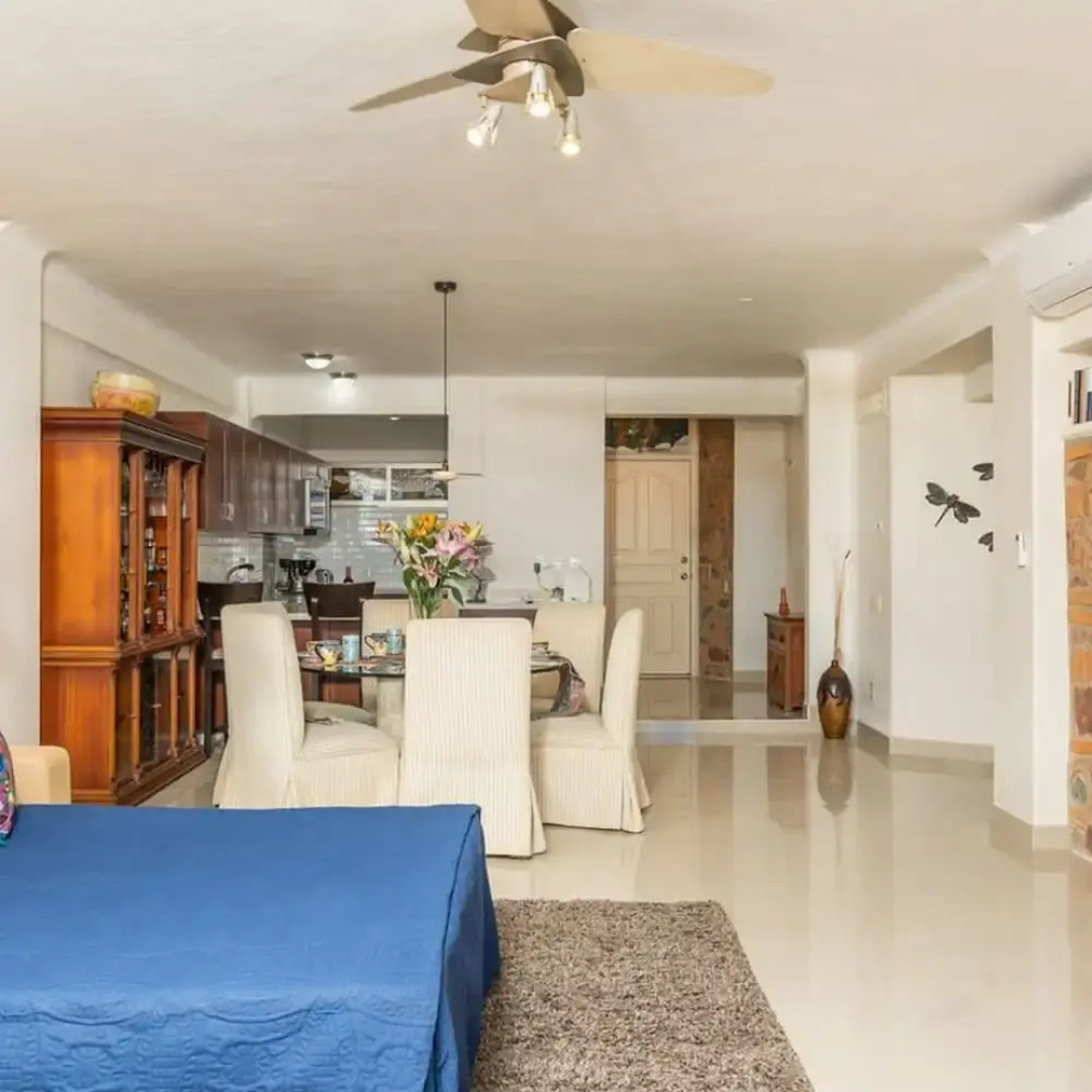 Ocean Front Condo With Pool Sleeps 6 Adults