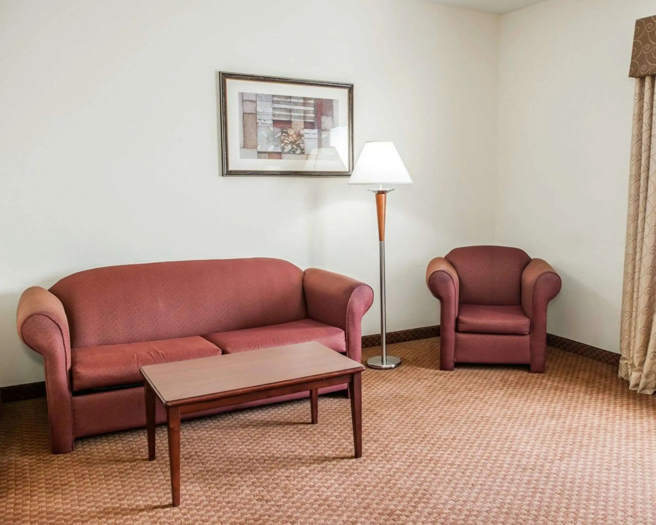 Comfort Suites near Indianapolis Airport