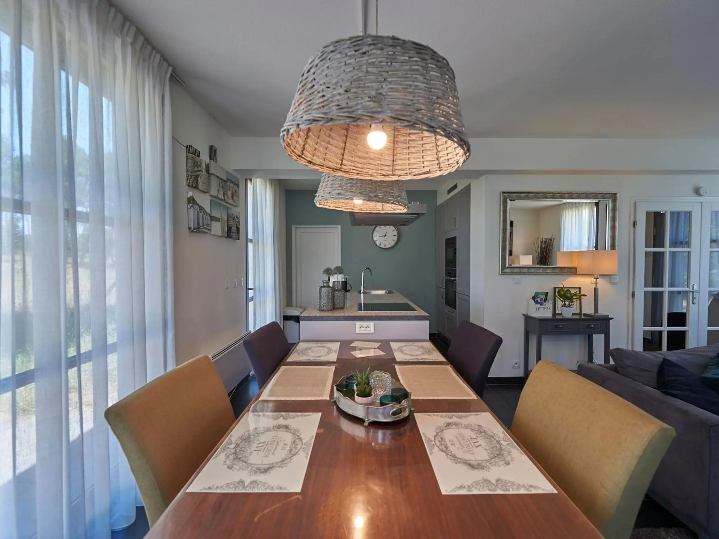 Very luxurious villa with private pool and covered terrace