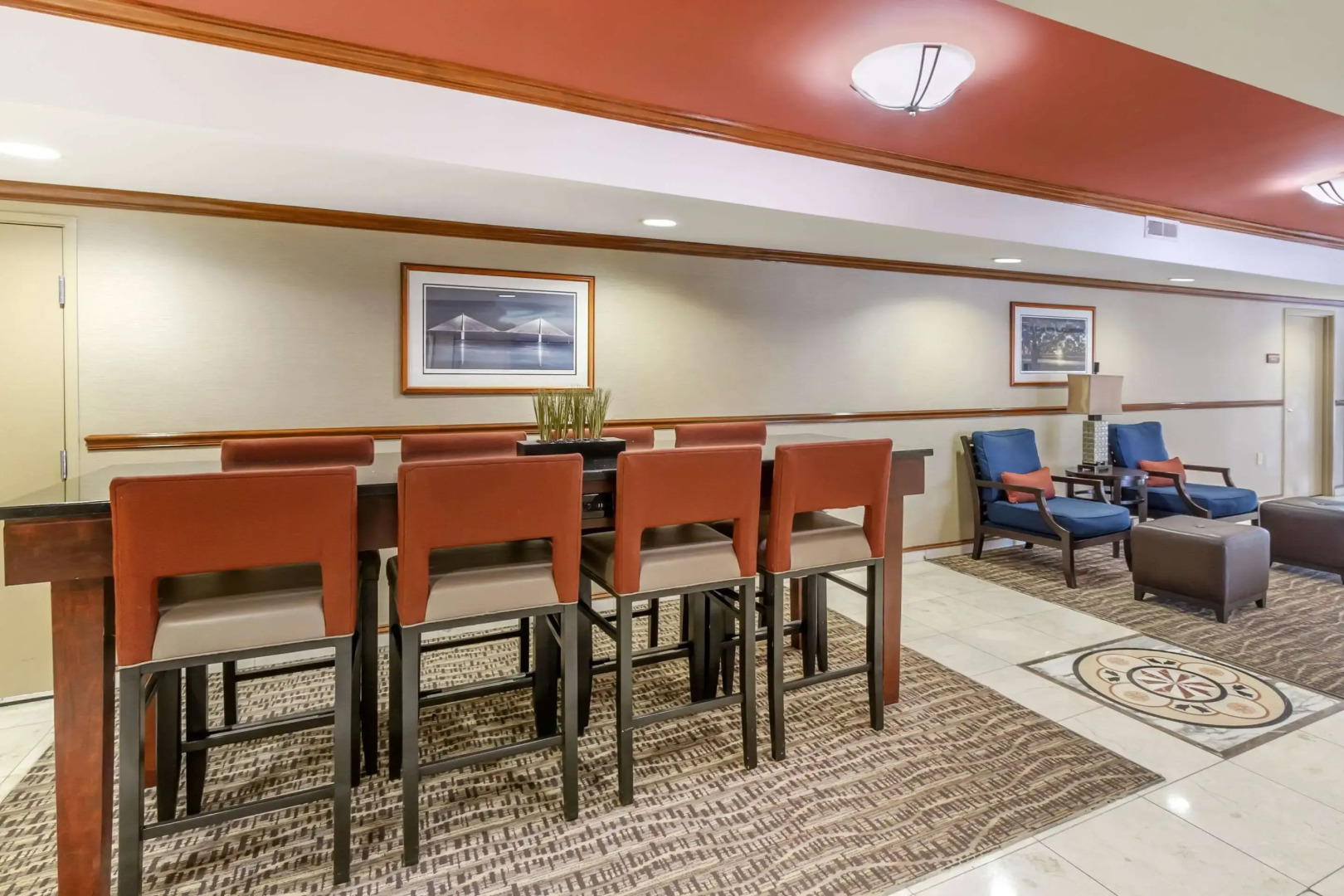 Comfort Inn & Suites Charleston Airport Convention Center
